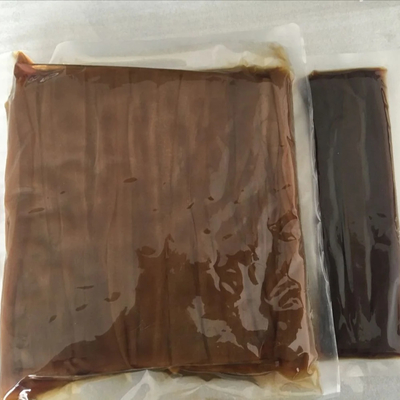 Вкусное и питательное японское суши в мариновании приправлено канпё с обычными ингредиентами