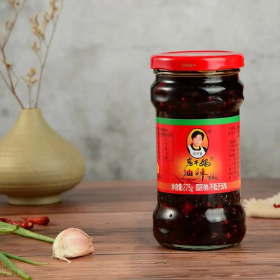 Смешанный соус лаоганма чили с красным маслом чили